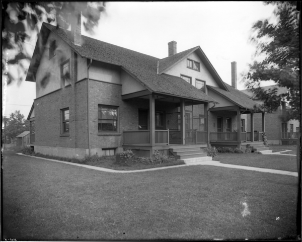 House, 245-7-9-51. Ambridge Avenue, Style 44, G.L. Co. #35